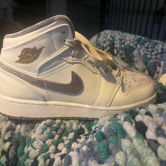 Nike air Jordan’s size 4.5 - Picture 1 of 4